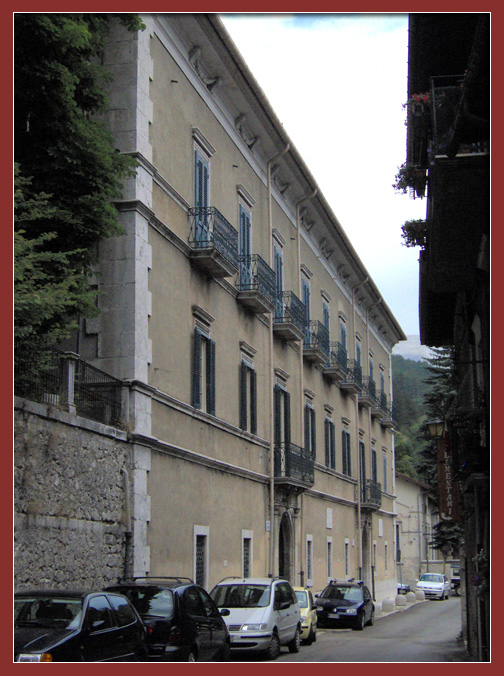Commemorazione per i 150 anni dalla nascita di Benedetto Croce. Palazzo Sipari, Pescasseroli, Giovedì 25 Febbraio Commemorazione per i 150 anni dalla nascita di Benedetto Croce. Palazzo Sipari, Pescasseroli, Giovedì 25 Febbraio